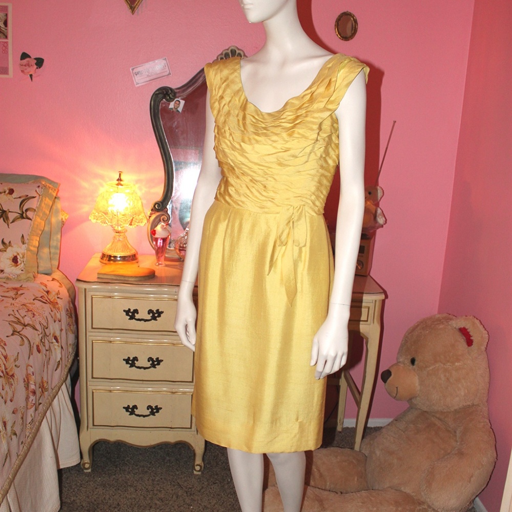 Vintage Beauty Cocktail Dress Jean of California